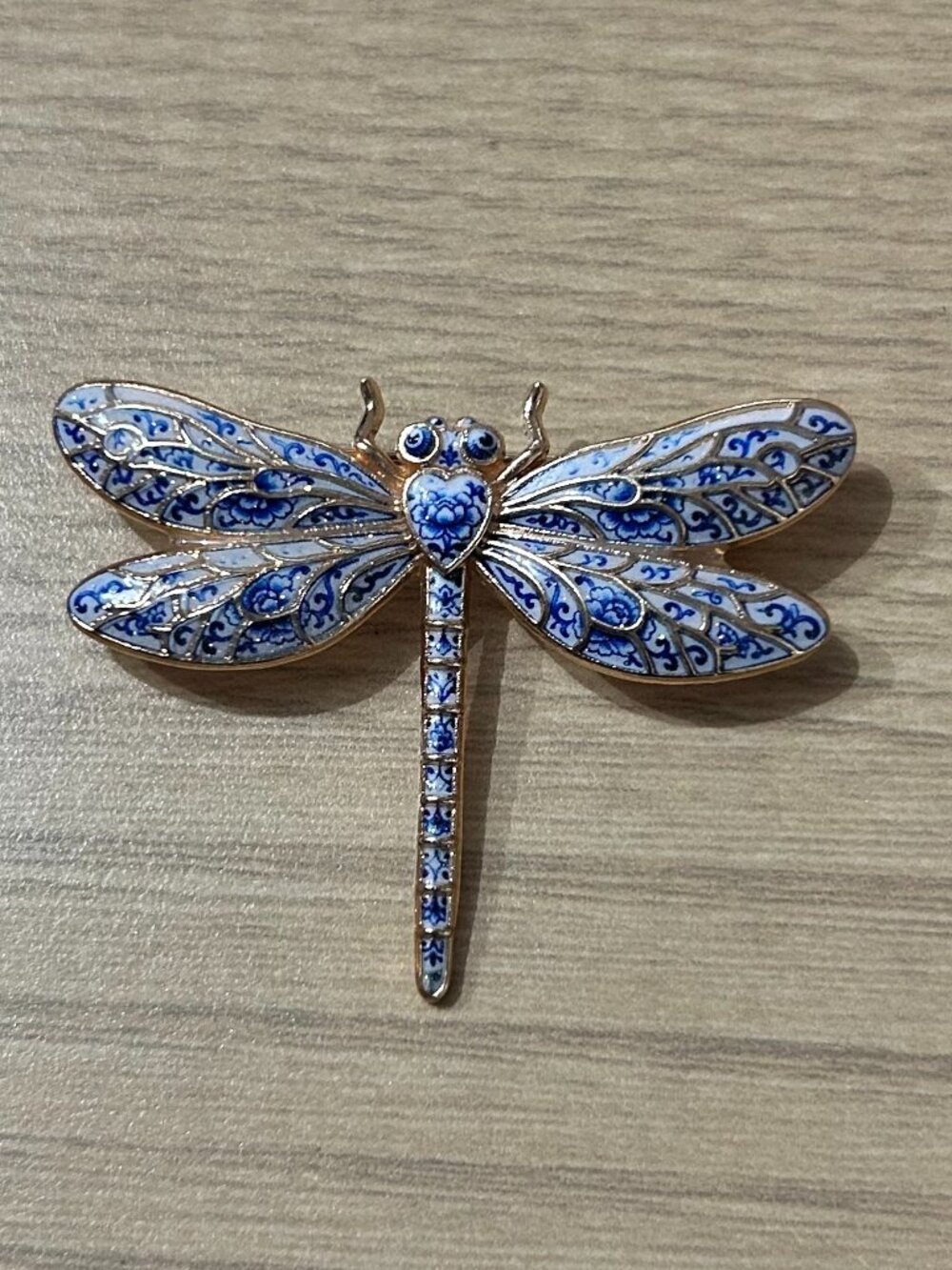Blue and White Enamel Porcelain Style Dragonfly Pin Brooch Gold Tone